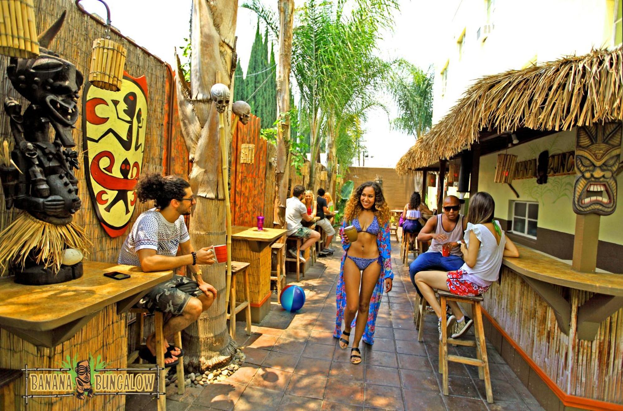 Banana Bungalow Hollywood Hotel & Hostel ลอสแอนเจลิส ภายนอก รูปภาพ